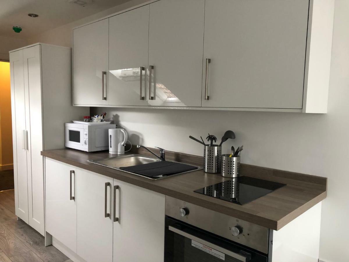 Polygon Villas Southampton Room photo